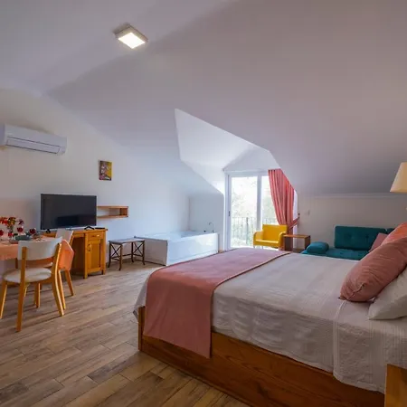 Infinity Lily Fethiye