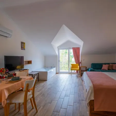 Infinity Lily Fethiye